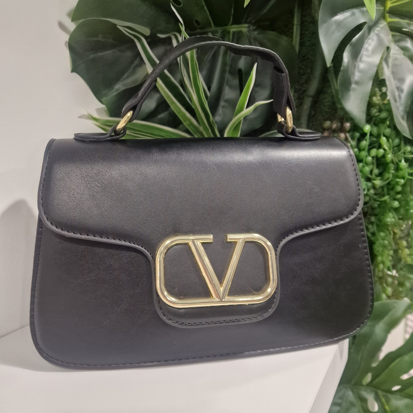 V BAG