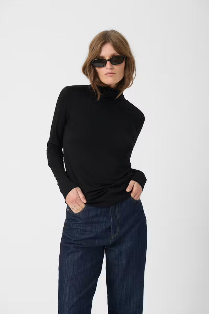 Hanadi Rollneck Long Sleeve