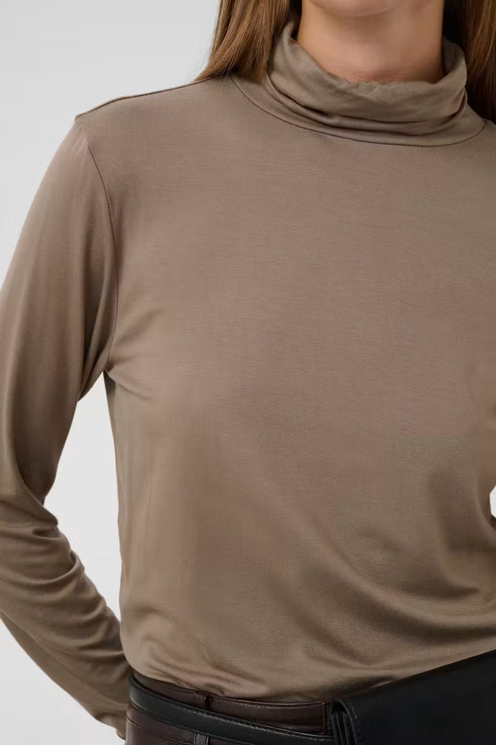 Hanadi Rollneck Long Sleeve
