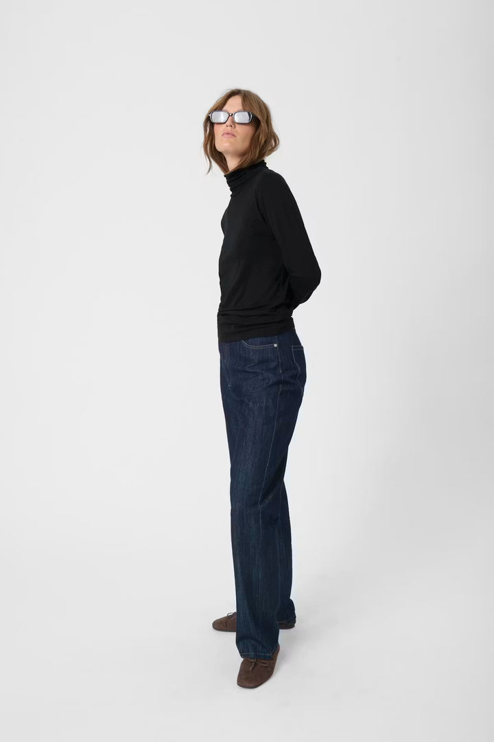 Hanadi Rollneck Long Sleeve