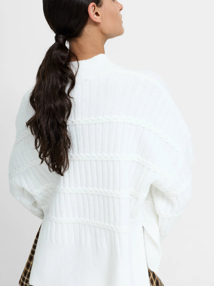 Tina Vertical Jumper