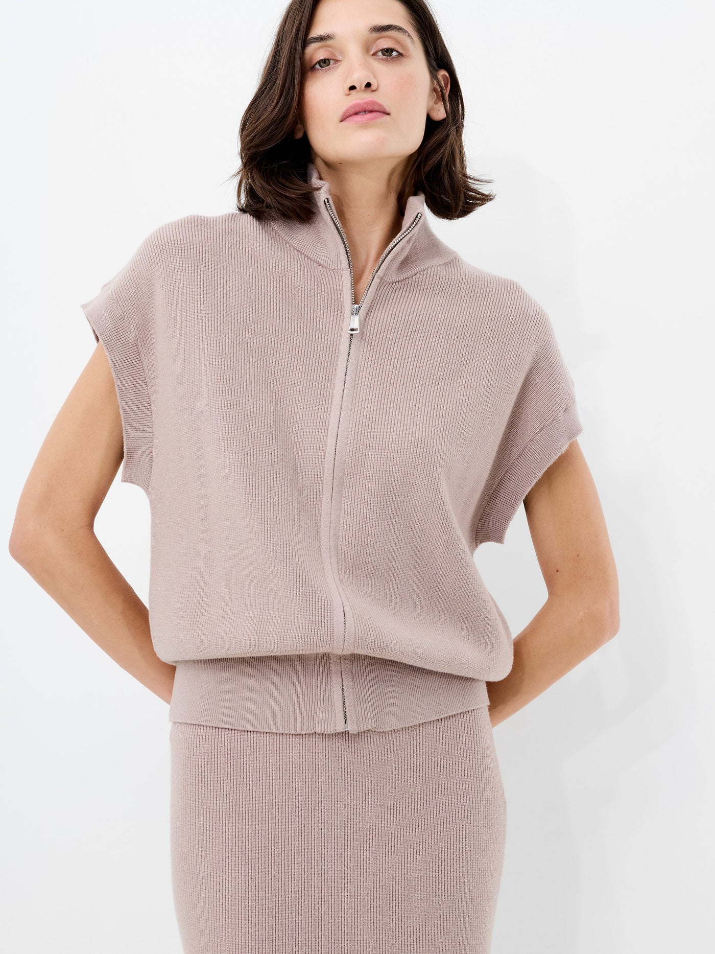 Ava Zip Vest