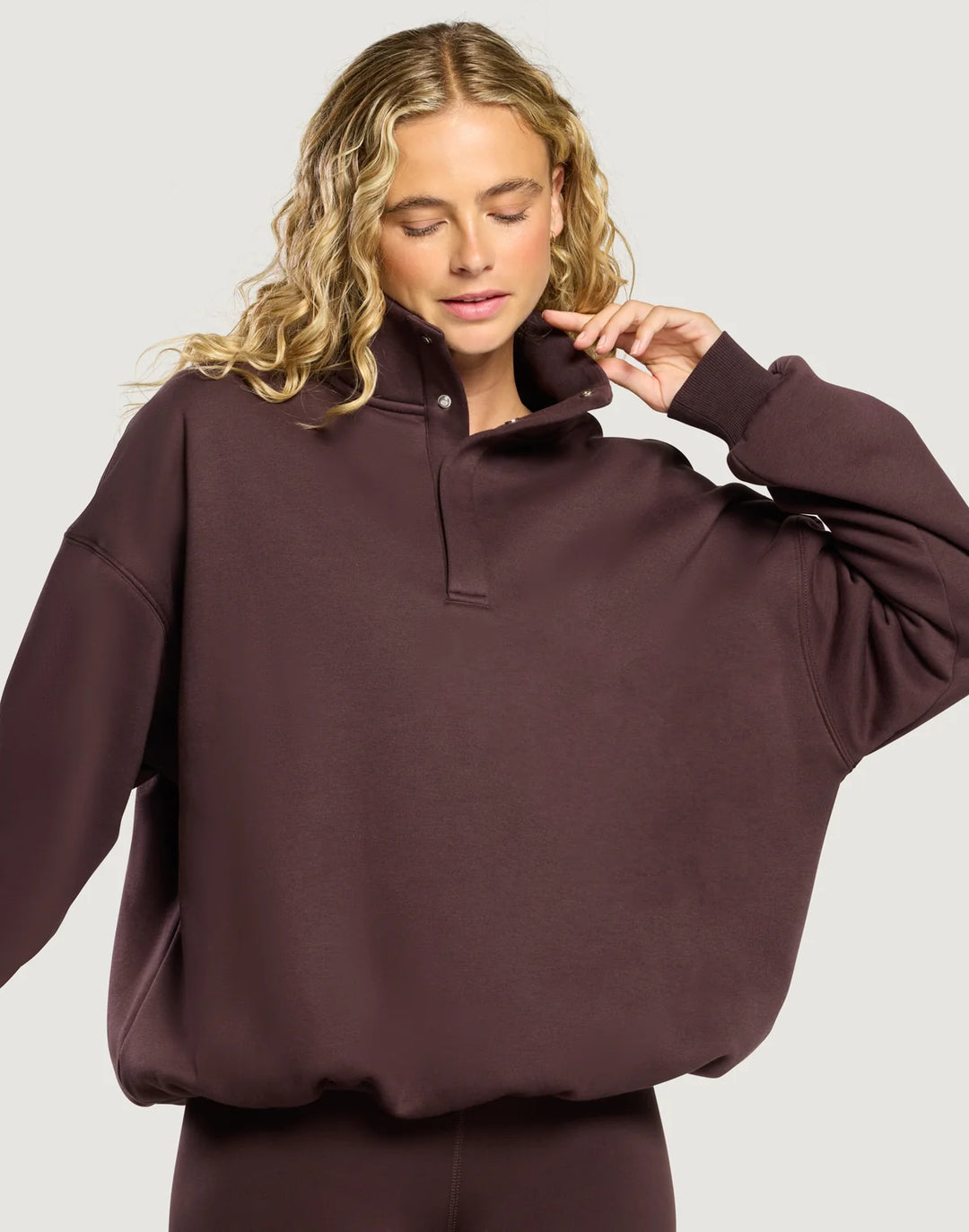 Snap Collar Sierra Sweatshirt