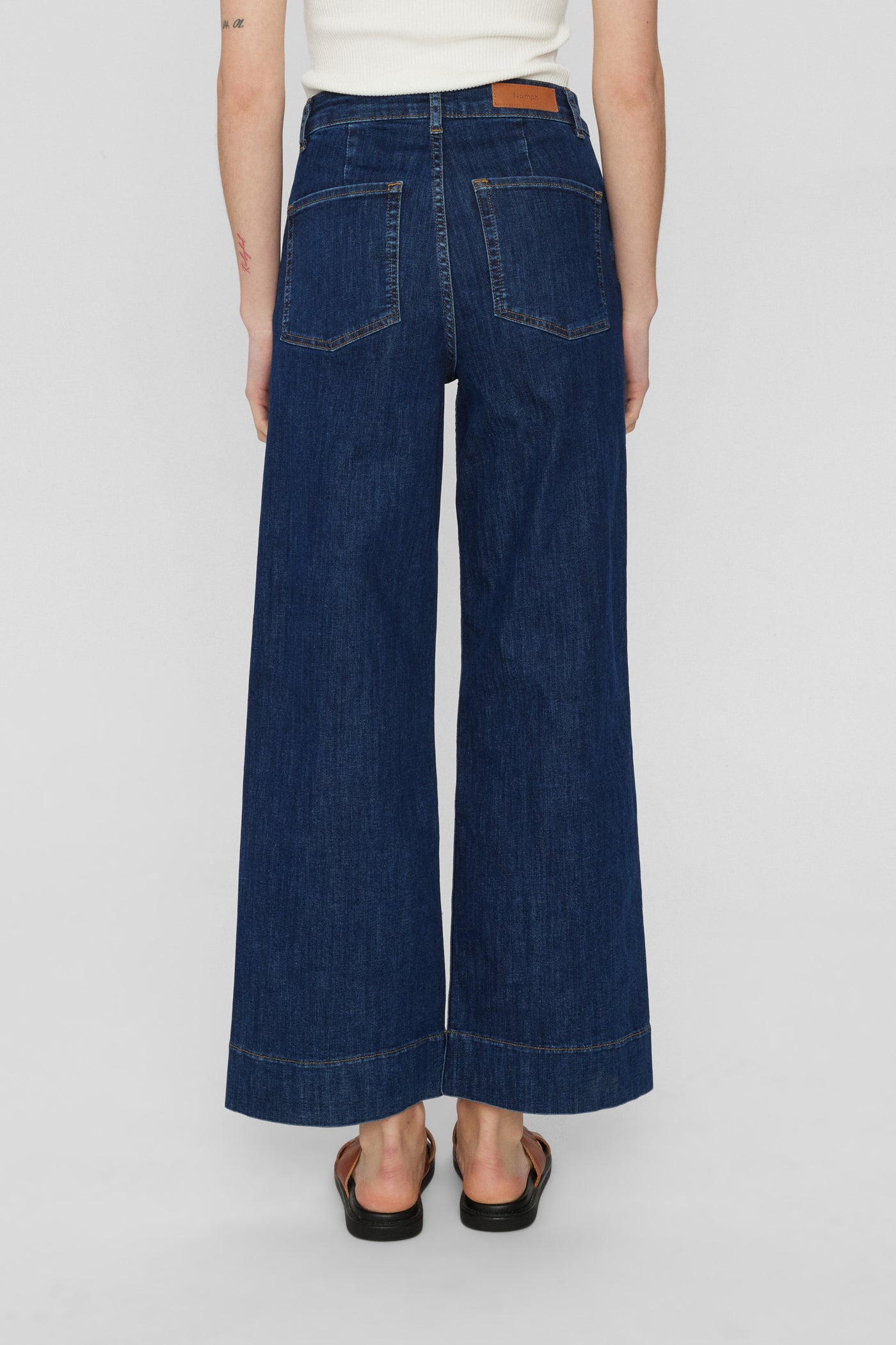 Nuparis Cropped Jeans