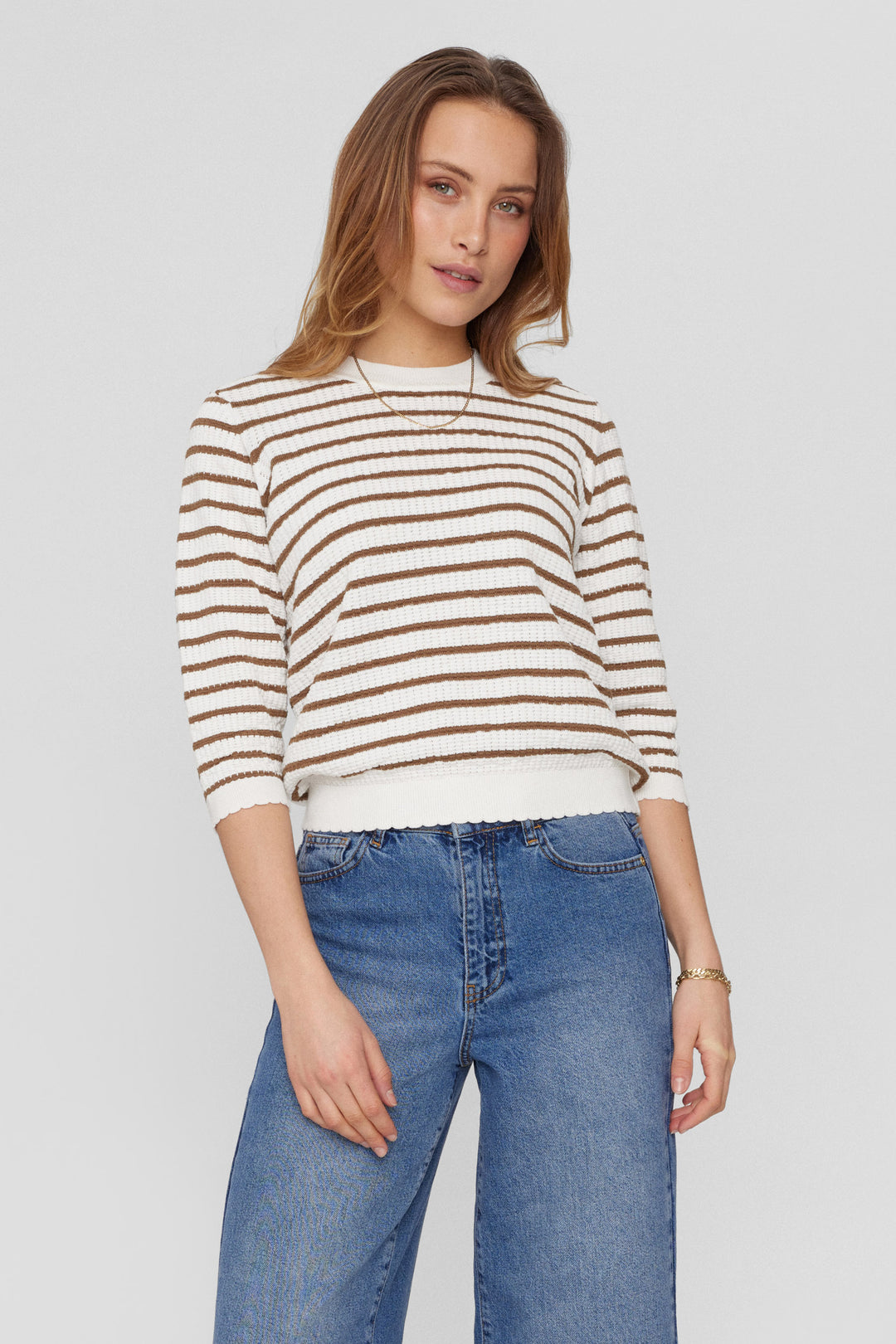 Nunicole Pullover