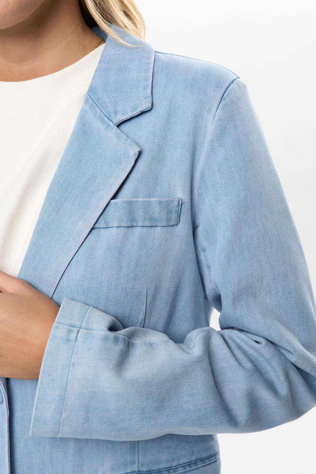 Nualetta Blazer