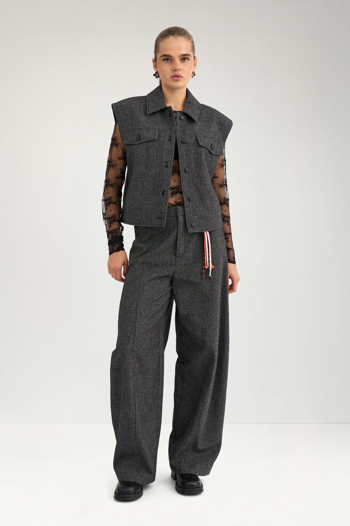 Nuroki Vest