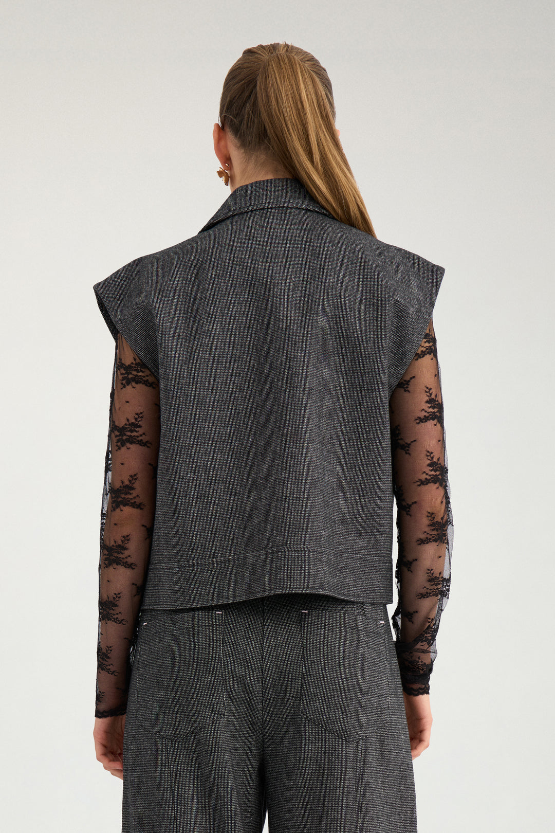 Nuroki Vest