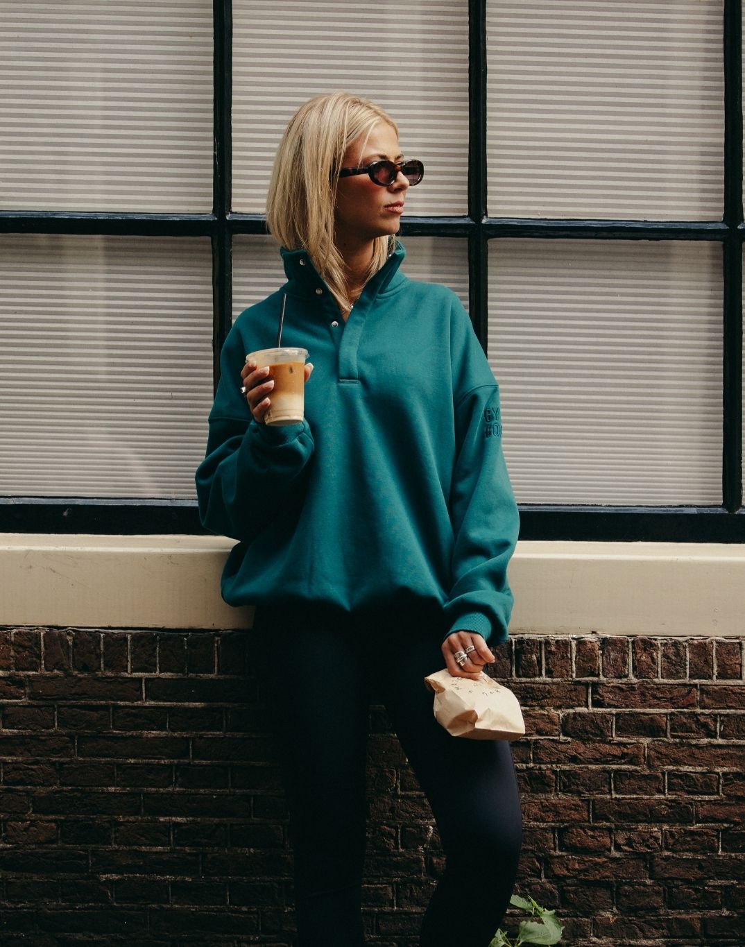 Snap Collar Sierra Sweatshirt