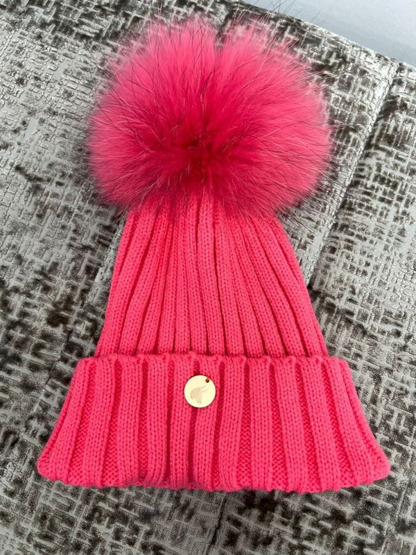 HOV Luxury Bobble Hat