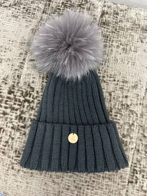 HOV Luxury Bobble Hat