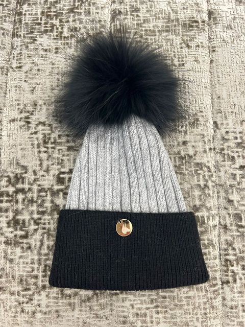 HOV Luxury Bobble Hat