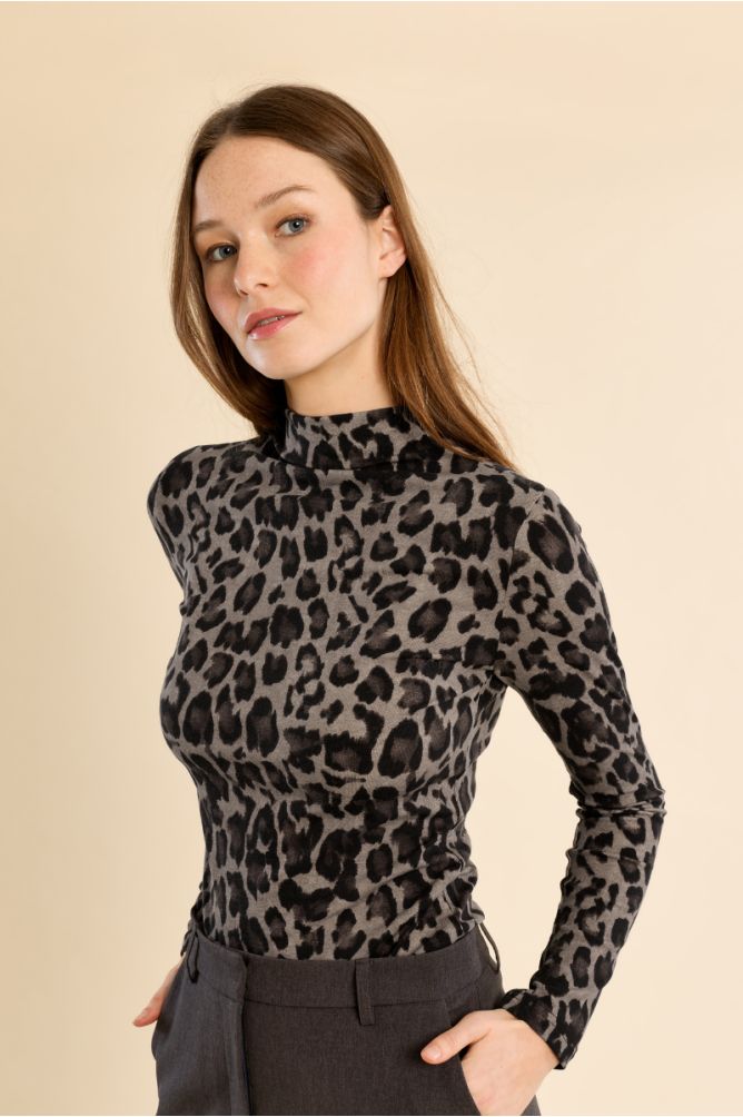 Leopard Jumper