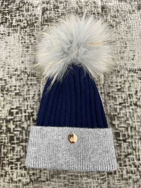 HOV Luxury Bobble Hat