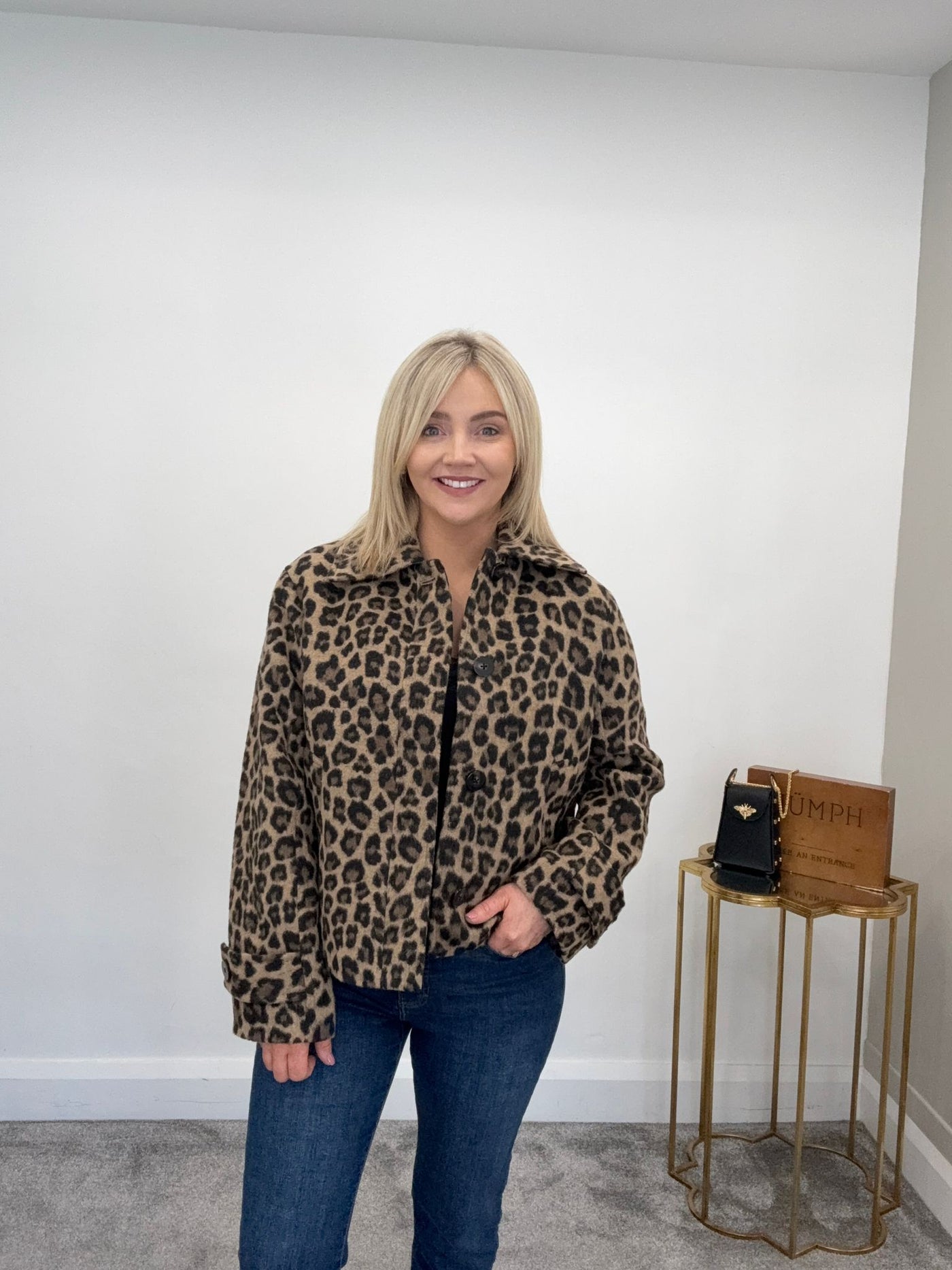Leony Akeleje Jacket