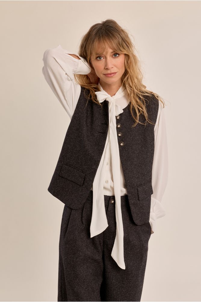 Straight Sleeveless Waistcoat