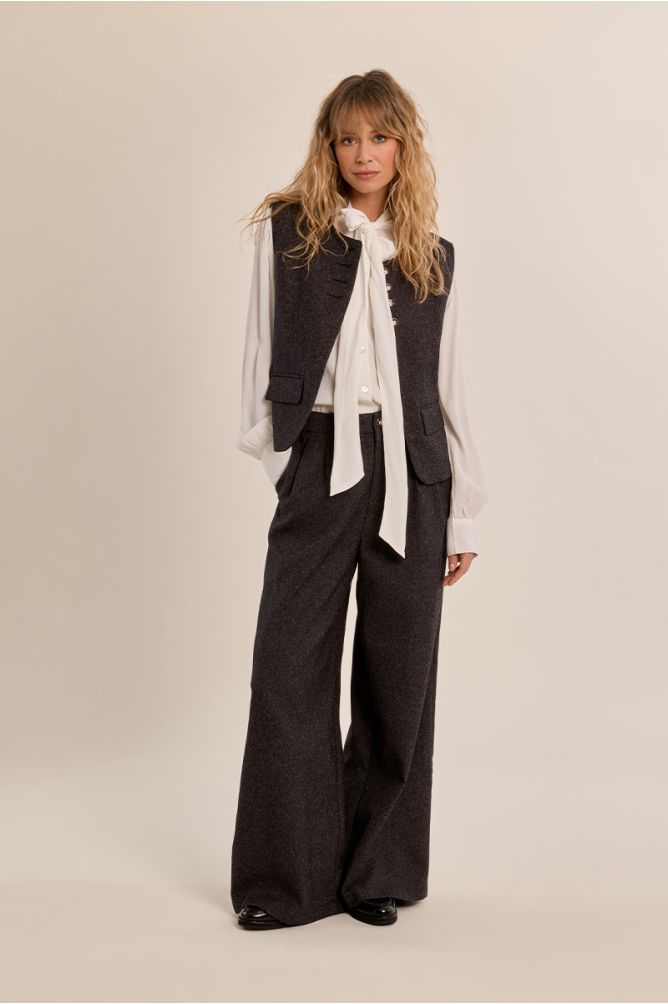 Straight Sleeveless Waistcoat