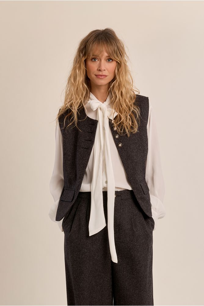 Straight Sleeveless Waistcoat
