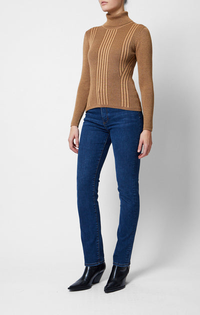 Mari Roll Neck