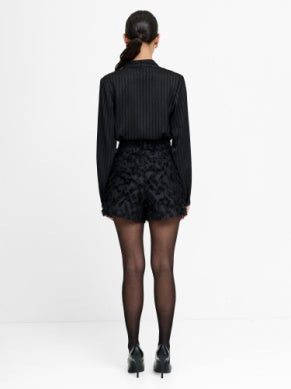 Raffy Textured Short